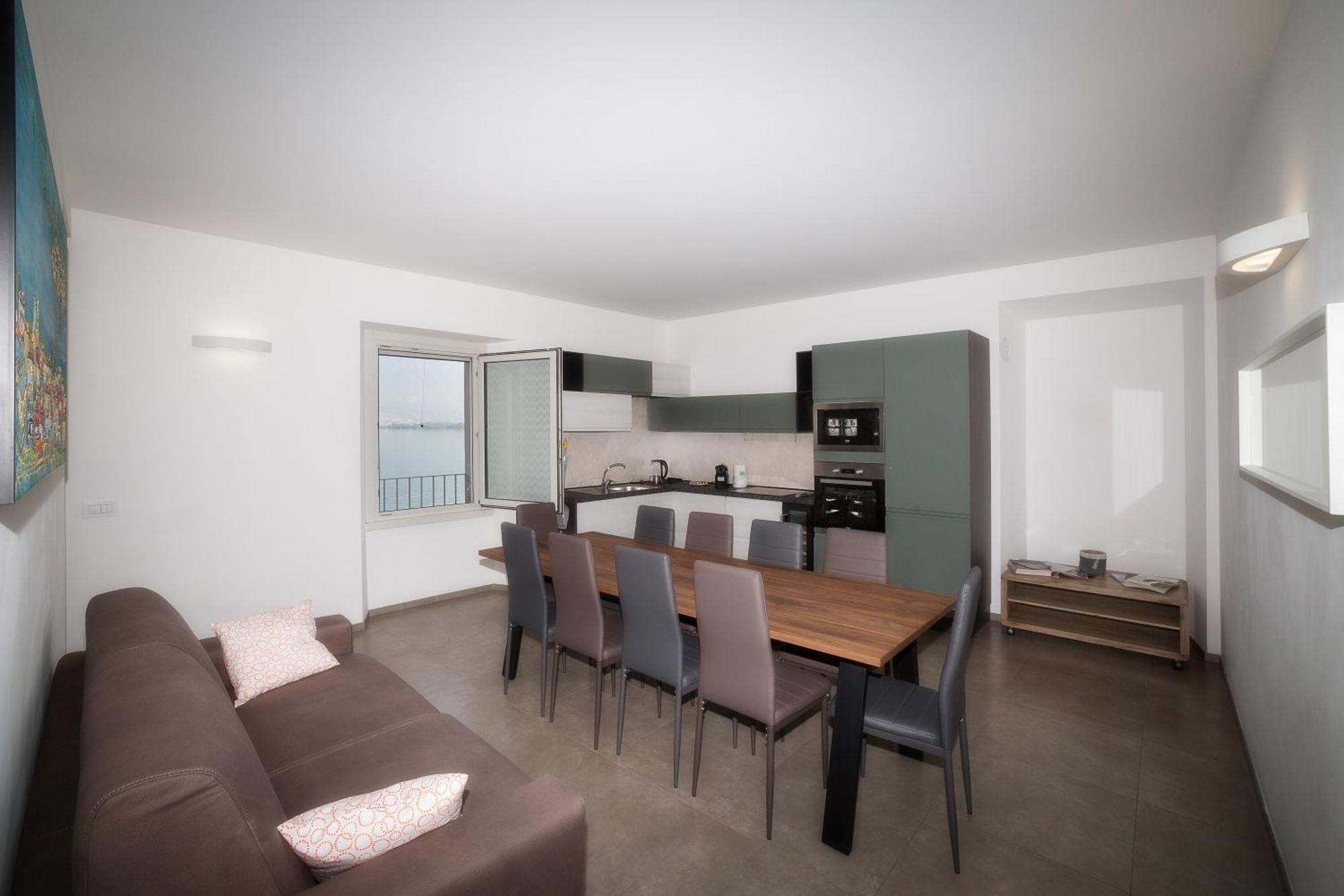 Lakefront Home Residenza Il Gallo In Riva Al Lago 피소그네 외부 사진